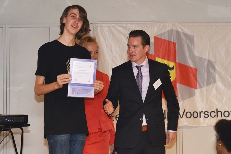 Heel wat jongeren hebben hun EHBO-diploma gehaald bij de EHBO Vereniging Voorschoten. Foto | René Zoetemelk
